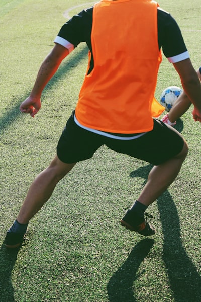 متى درب لويس إنريكي باريس سان جيرمان؟