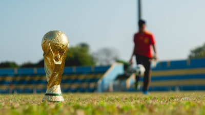 نوتنغهامفورستوتوتنهامتاريخمنالمنافسةوالإثارة